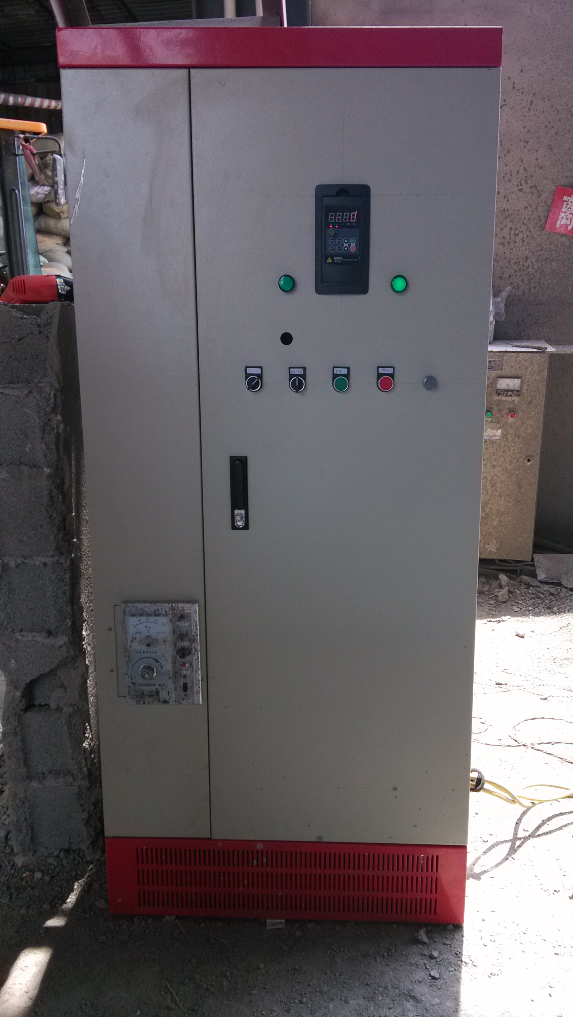管樁離心機(jī)變頻控制柜